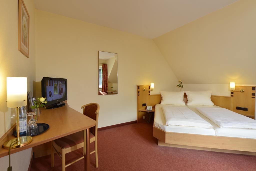 Bb Haus Neugebauer Garni Hotel Geisenheim Buitenkant foto